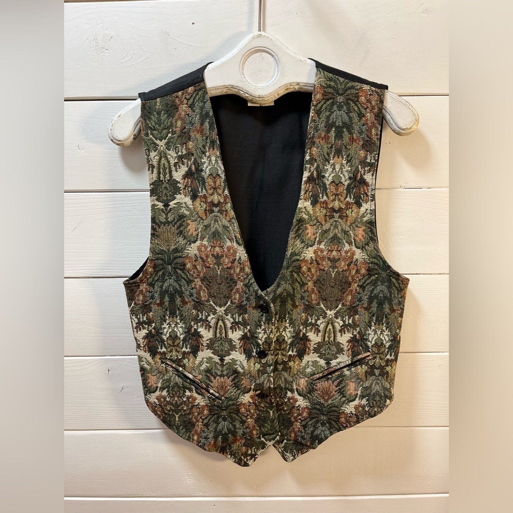 SYMBOL EXPRESS – Vintage Tapestry Vest (Size L)